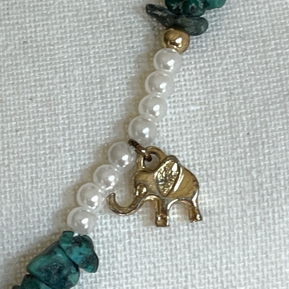 Coral and Turquoise Faux Pearl Beads Necklace 4 layers of gold animal charms - Picture 8 of 12